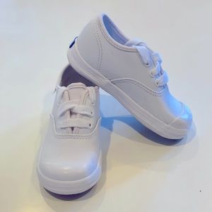 NWOT SZ 6.5 KEDS SNEAKERS